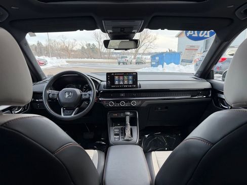 Used 2024 Honda CR-V Sport Touring image 2