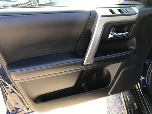 Certified 2019 Toyota 4Runner SR5 Premium image 12