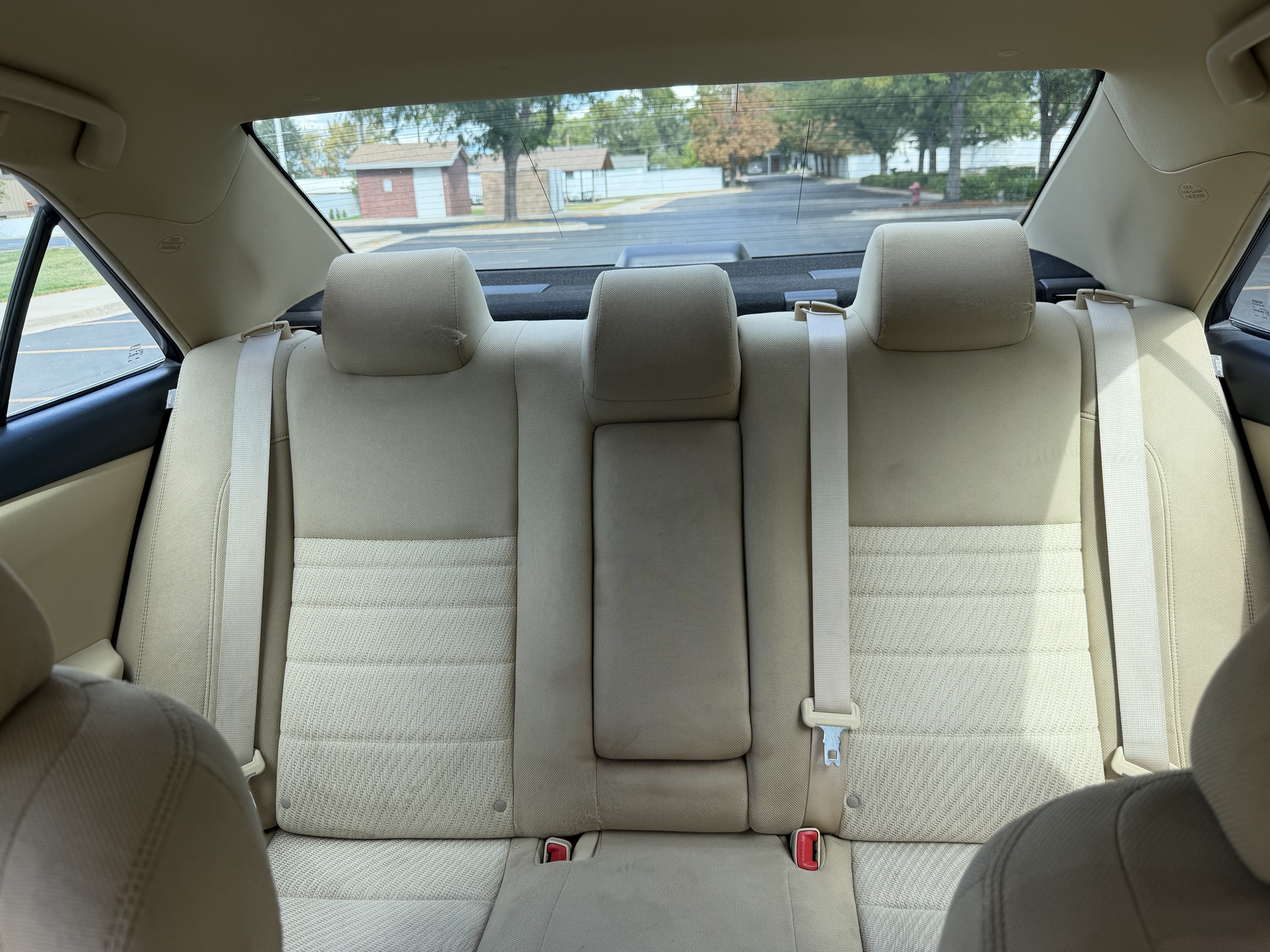 Used 2015 Toyota Camry LE FWD image 21