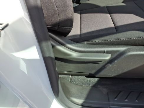 Used 2025 Chevrolet Colorado W/T image 17