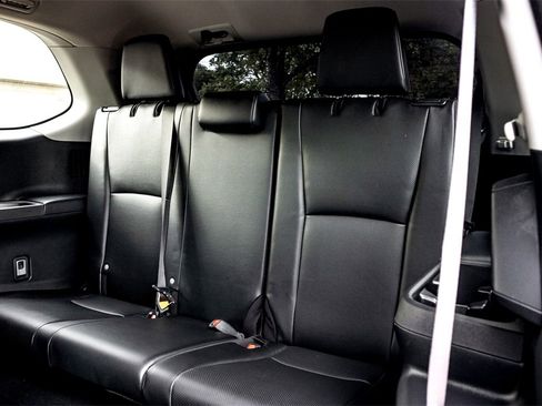 Used 2024 Toyota Grand Highlander XLE image 26