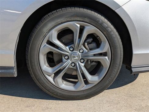 Used 2024 Honda Accord EX image 11