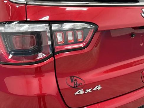 Used 2018 Jeep Compass Limited w/ Navigation Group AWD/4WD image 37