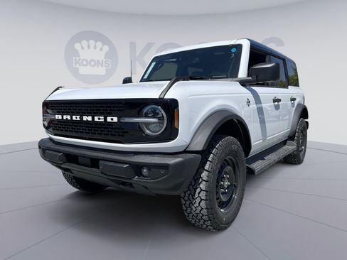New 2026 Ford Bronco Outer Banks AWD/4WD image 1