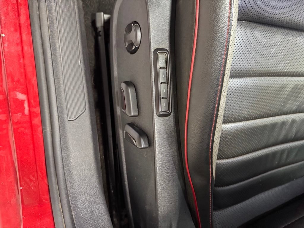 Used 2024 Volkswagen GTI Autobahn FWD image 15