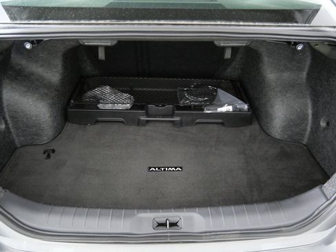 Used 2025 Nissan Altima 2.5 SR AWD/4WD image 17
