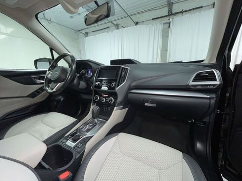 Used 2020 Subaru Forester Premium image 6