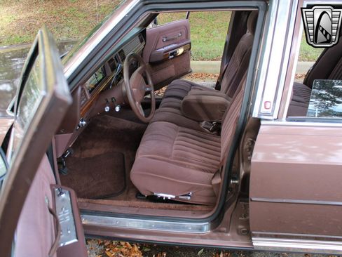 Used 1989 Ford LTD Crown Victoria image 22