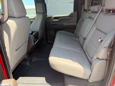 Used 2022 GMC Sierra 1500 SLT w/ SLT Premium Package AWD/4WD image 14