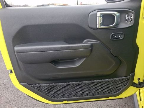 Used 2023 Jeep Wrangler Willys image 15