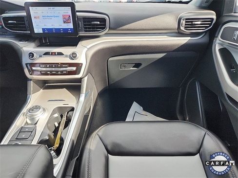 Certified 2022 Ford Explorer XLT w/ Equipment Group 202A image 10