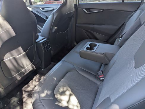 Used 2023 Kia Niro EX image 13