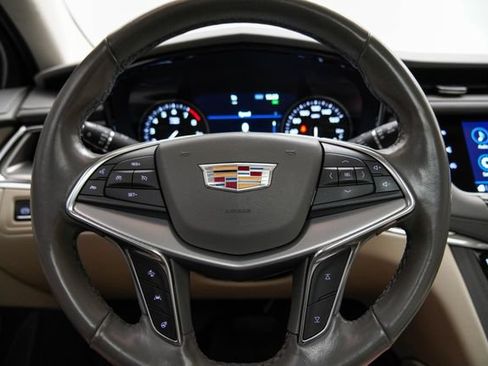 Used 2020 Cadillac XT5 Premium Luxury FWD image 31