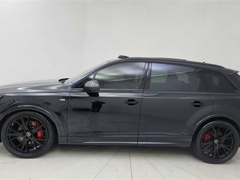 Used 2024 Audi Q7 3.0T Prestige w/ Prestige Package image 3