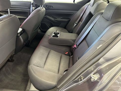 Used 2025 Nissan Altima 2.5 SV FWD image 13