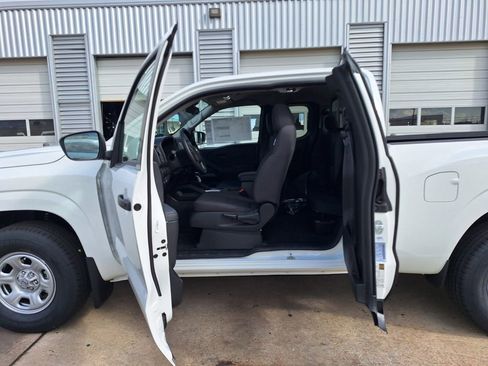New 2026 Nissan Frontier S image 12
