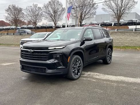New 2026 Chevrolet Traverse LT w/ Enhanced Driving Package FWD image 8