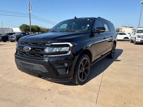 Used 2023 Ford Expedition Max Limited AWD/4WD image 3