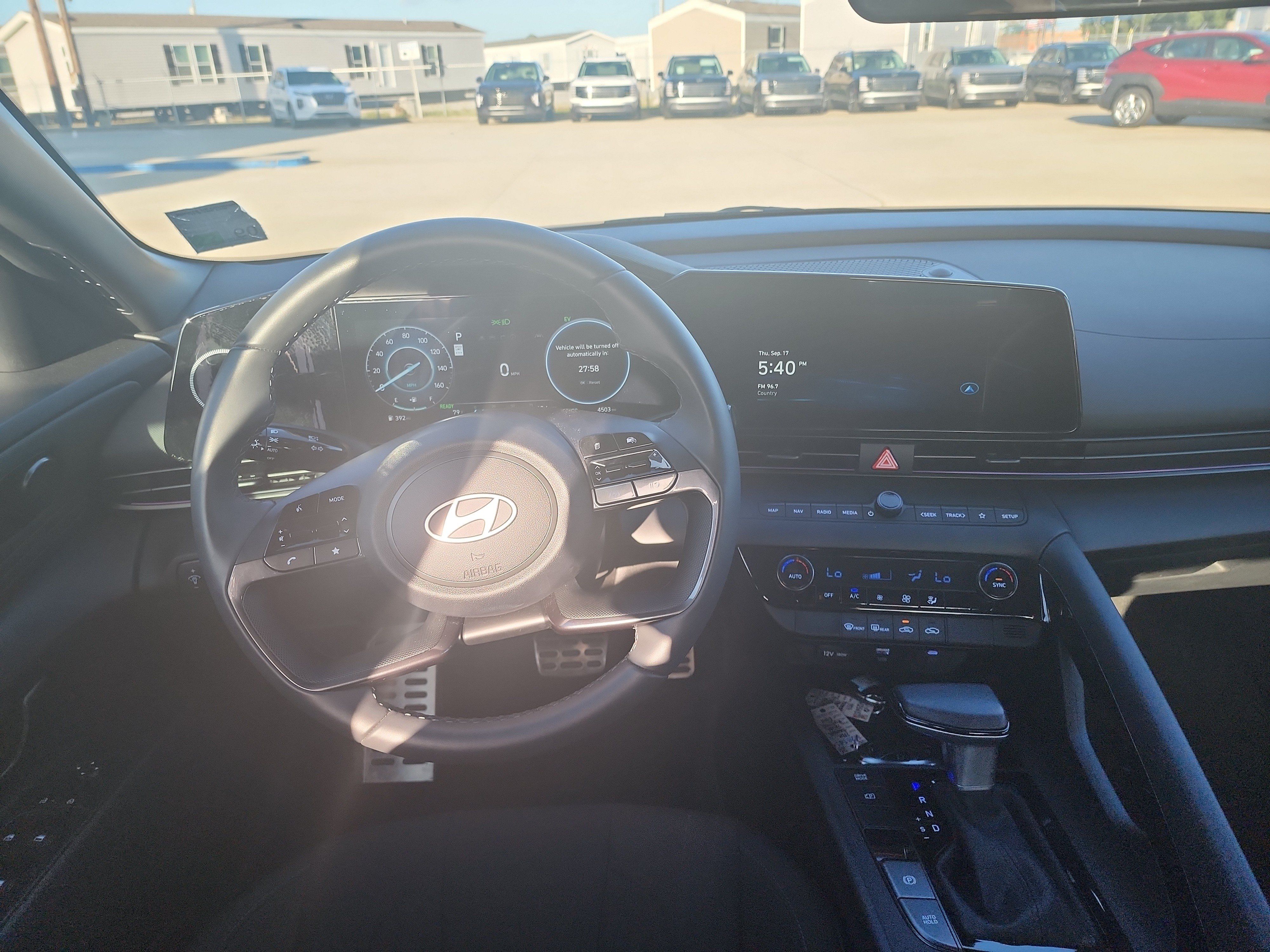Used 2025 Hyundai Elantra SEL FWD image 21