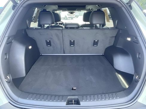 Used 2025 Chevrolet Equinox LT w/ Convenience Package II FWD image 11