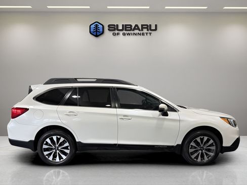 Used 2016 Subaru Outback 2.5i Limited AWD/4WD image 6