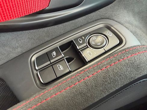 Certified 2022 Porsche 718 Boxster Spyder RWD image 22