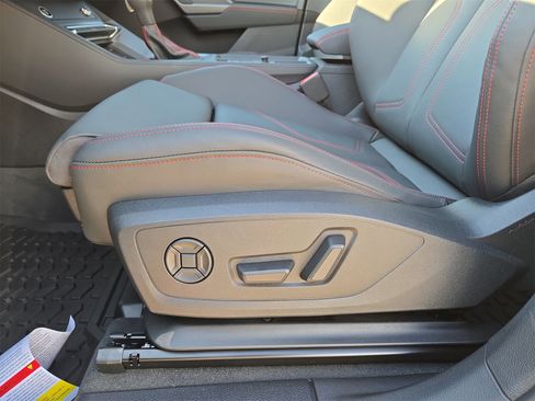 New 2025 Audi Q3 2.0T Premium Plus image 17