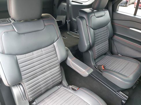 Used 2025 Ford Explorer ST-Line w/ Premium Package image 11