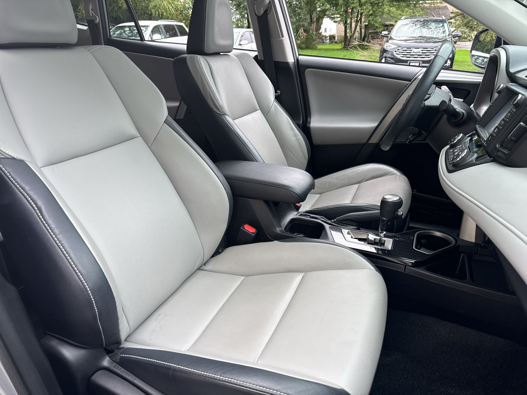 Used 2017 Toyota RAV4 Limited w/ Advanced Technology Package AWD/4WD image 34