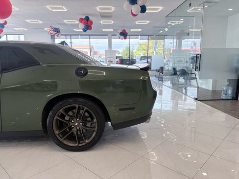 Used 2021 Dodge Challenger R/T Scat Pack w/ Dynamics Package RWD image 7