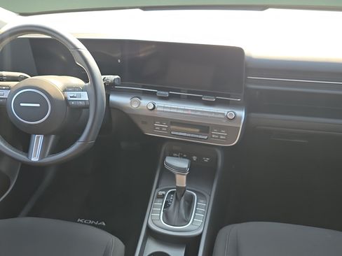 Certified 2024 Hyundai Kona SEL AWD/4WD image 11