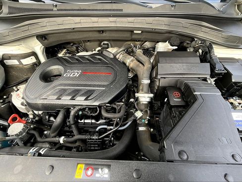 Used 2019 Hyundai Santa Fe AWD image 6