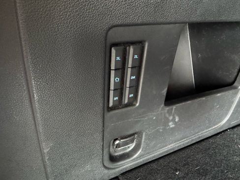 Used 2019 Ford Expedition Max XLT w/ Equipment Group 202A image 8