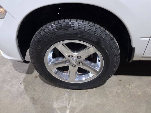 Used 2018 RAM 1500 Express AWD/4WD image 29