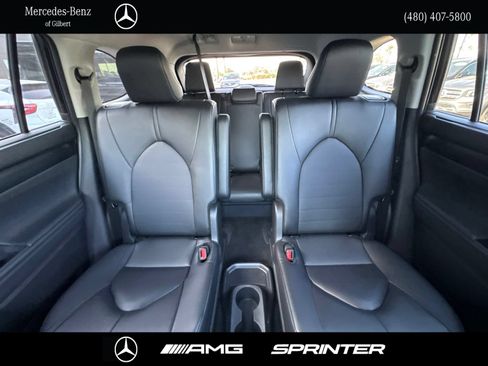 Used 2026 Toyota Highlander XLE AWD/4WD image 18
