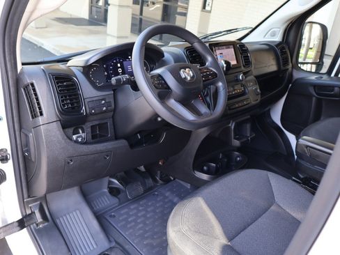 Used 2025 RAM ProMaster 2500 w/ U-Haul Equipment Group FWD image 18