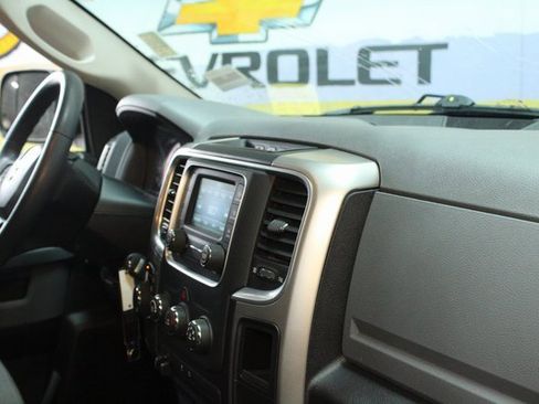 Used 2018 RAM 1500 Classic SLT image 10