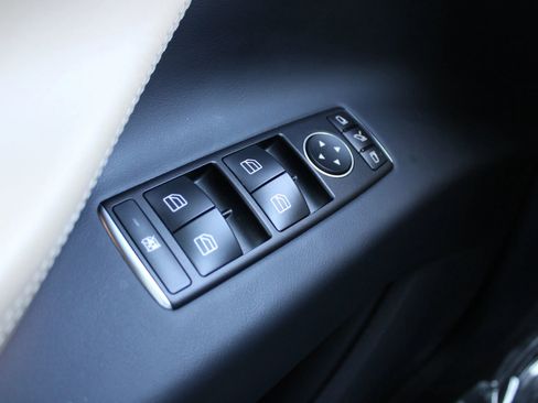 Used 2016 Tesla Model X 90D image 36