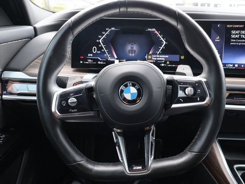 Used 2025 BMW 740i w/ Premium Package RWD image 44