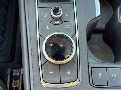 Used 2024 Cadillac XT4 Premium Luxury image 26