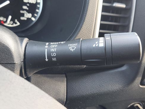 Used 2022 Nissan Frontier SV image 22