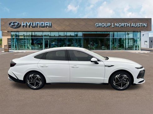 New 2026 Hyundai Sonata SEL FWD image 4