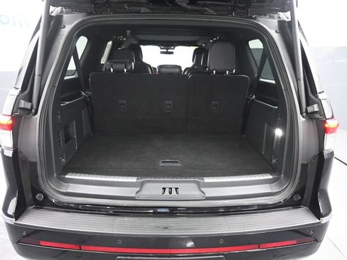 Used 2023 Lincoln Navigator L Reserve AWD/4WD image 11