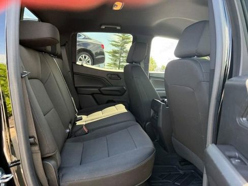 Used 2023 Chevrolet Colorado W/T w/ Advanced Trailering Package AWD/4WD image 10