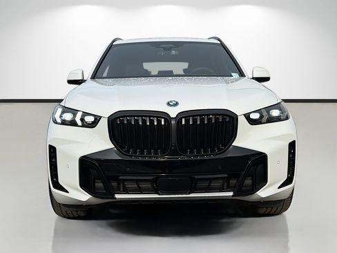 New 2026 BMW X5 xDrive50e w/ Executive Package AWD/4WD image 8