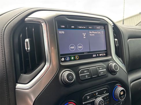 Used 2022 Chevrolet Silverado 2500 LT w/ Convenience Package image 18