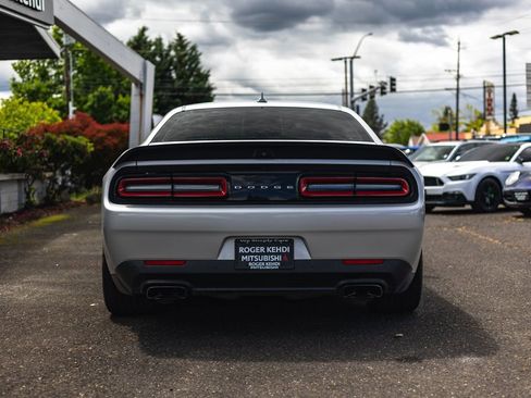 Used 2022 Dodge Challenger R/T Scat Pack RWD image 11