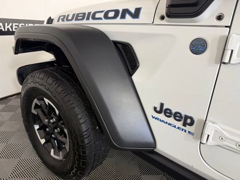 Used 2024 Jeep Wrangler Unlimited Rubicon 4xe AWD/4WD image 13