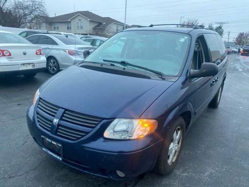 Used 2006 Dodge Grand Caravan SXT image 1