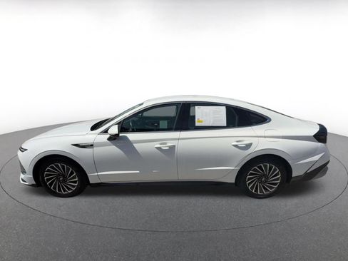 Used 2025 Hyundai Sonata SEL FWD image 8